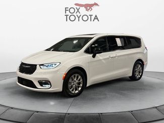 Used 2026 Chrysler Pacifica Limited FWD video 1