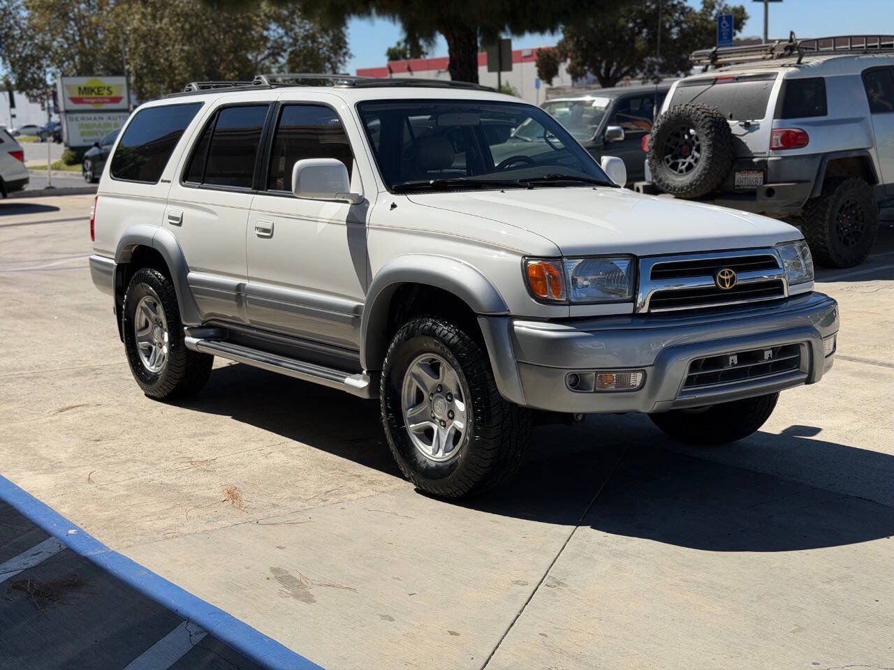 Used 1999 Toyota 4Runner Limited w/ Upgrade Value Pkg 5 RWD image 5