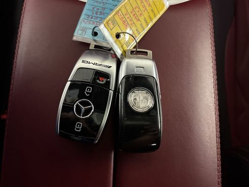 Certified 2022 Mercedes-Benz G 63 AMG 4MATIC image 33