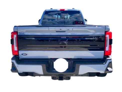 Used 2026 Ford F450 Platinum w/ FX4 Off-Road Package AWD/4WD image 5