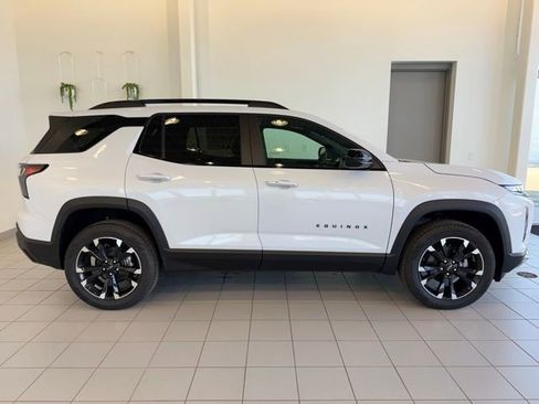 New 2026 Chevrolet Equinox RS AWD/4WD image 38
