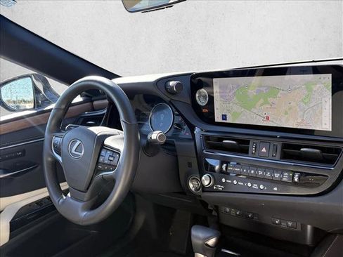 Used 2024 Lexus ES 300h ES 300h image 27