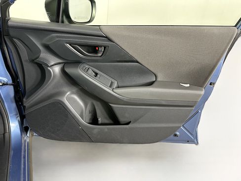 Used 2024 Subaru Crosstrek 2.0i Premium image 32