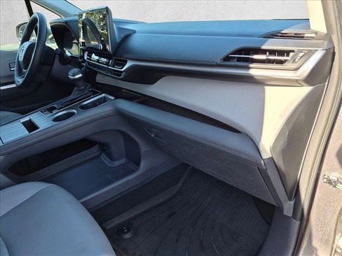 Certified 2023 Toyota Sienna XLE w/ XLE Plus Package FWD image 21