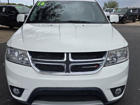 Used 2016 Dodge Journey SXT w/ Premium Group FWD image 2