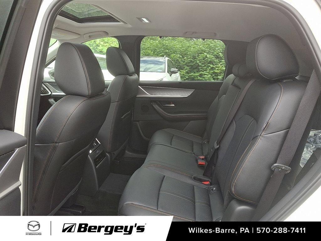 Certified 2025 MAZDA CX-70 3.3 Turbo w/ Premium Package AWD/4WD image 6