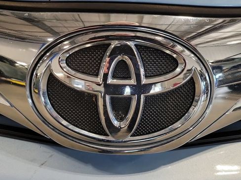 Used 2012 Toyota Camry LE FWD image 32