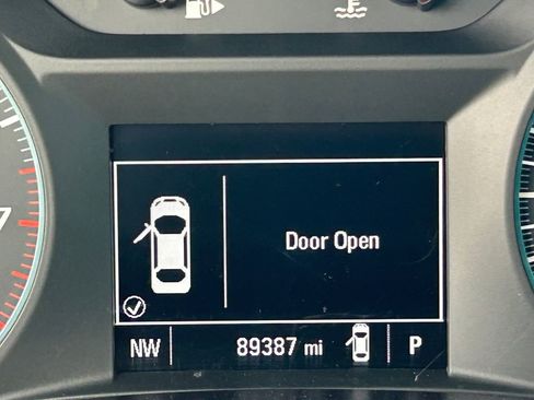 Used 2020 Chevrolet Malibu LS w/ LPO, Convenience Package 2 image 22