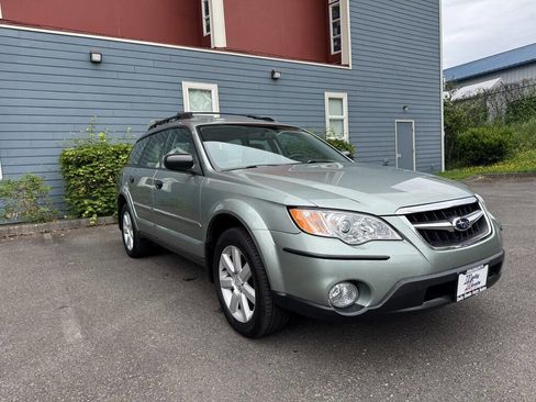 Used 2009 Subaru Outback 2.5i Special Edition AWD/4WD image 8