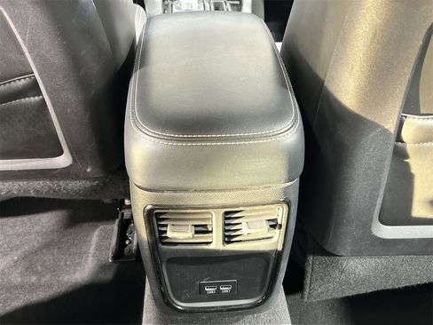 Used 2022 Chrysler 300 S image 21