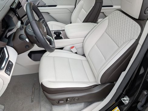 Used 2024 GMC Acadia Denali w/ Super Cruise Package image 17