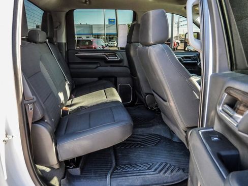 Used 2024 Chevrolet Silverado 2500 LT AWD/4WD image 18