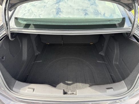 Used 2017 Chevrolet Cruze LT FWD image 15