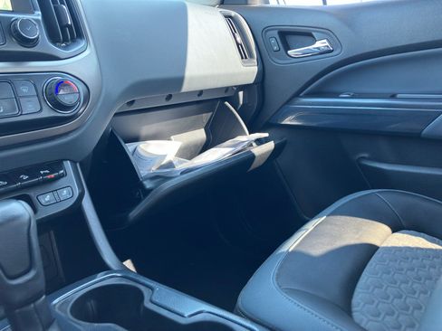 Used 2019 Chevrolet Colorado Z71 AWD/4WD image 25