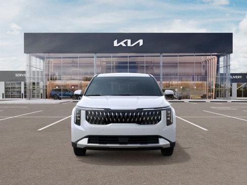 New 2027 Kia Carnival FWD image 2