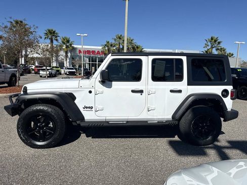 Used 2021 Jeep Wrangler Unlimited Sport AWD/4WD image 8