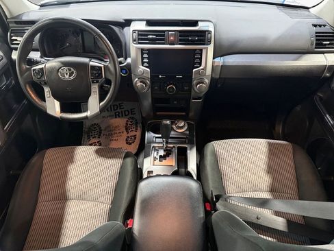 Used 2022 Toyota 4Runner SR5 AWD/4WD image 38