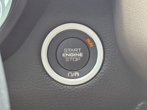 Used 2022 RAM 1500 Laramie RWD image 32