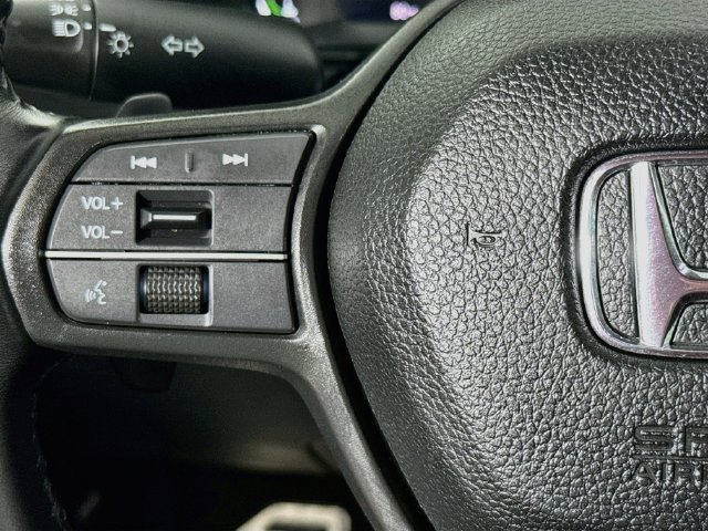 Used 2023 Honda Accord Sport image 11