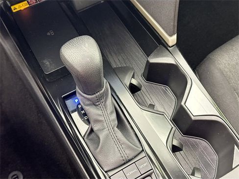 Used 2025 Toyota Camry LE image 14