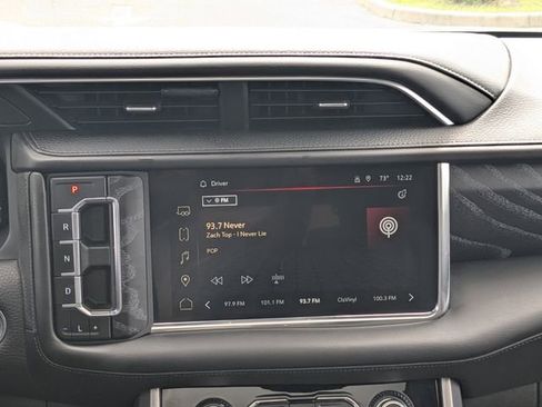 Used 2023 GMC Yukon Denali image 18