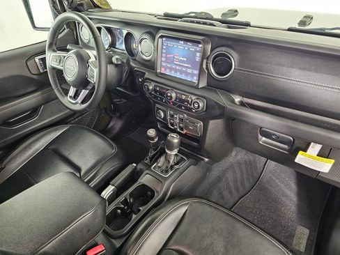 Used 2022 Jeep Wrangler Unlimited Sahara image 41
