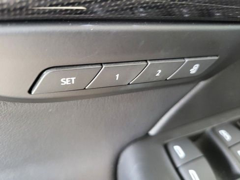 Used 2023 Buick Envision Essence image 23