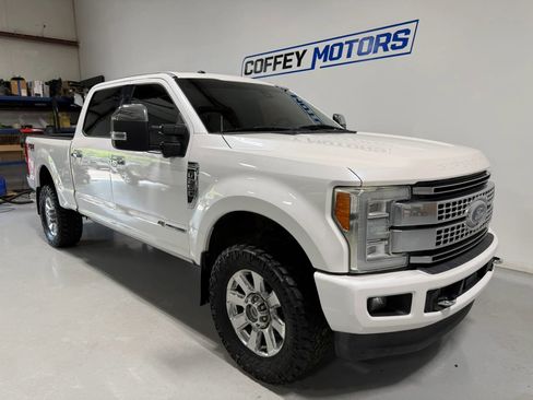 Used 2017 Ford F250 Platinum w/ Platinum Ultimate Package AWD/4WD image 8