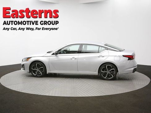 Used 2023 Nissan Altima 2.5 SR FWD image 57