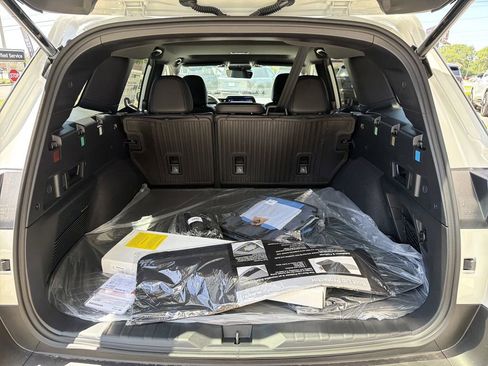 New 2026 Subaru Outback Limited AWD/4WD image 11
