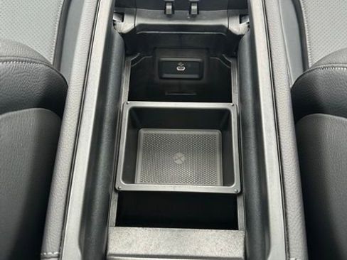 Used 2026 Mercedes-Benz GLC 300 4MATIC image 33