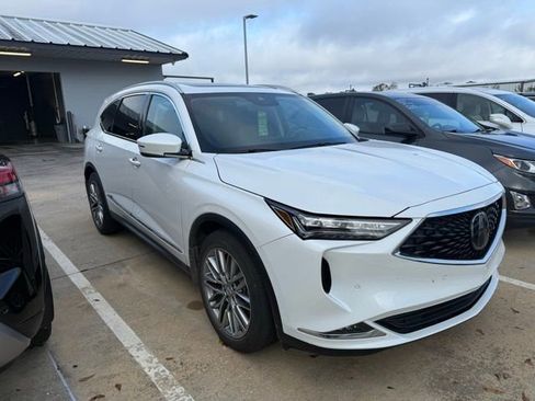 Used 2023 Acura MDX SH-AWD w/ Advance Package image 3