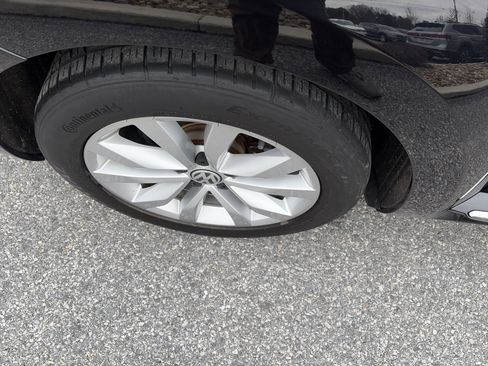 Used 2017 Volkswagen Beetle 1.8T Classic image 15