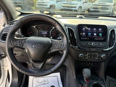 Used 2023 Chevrolet Equinox RS FWD image 17