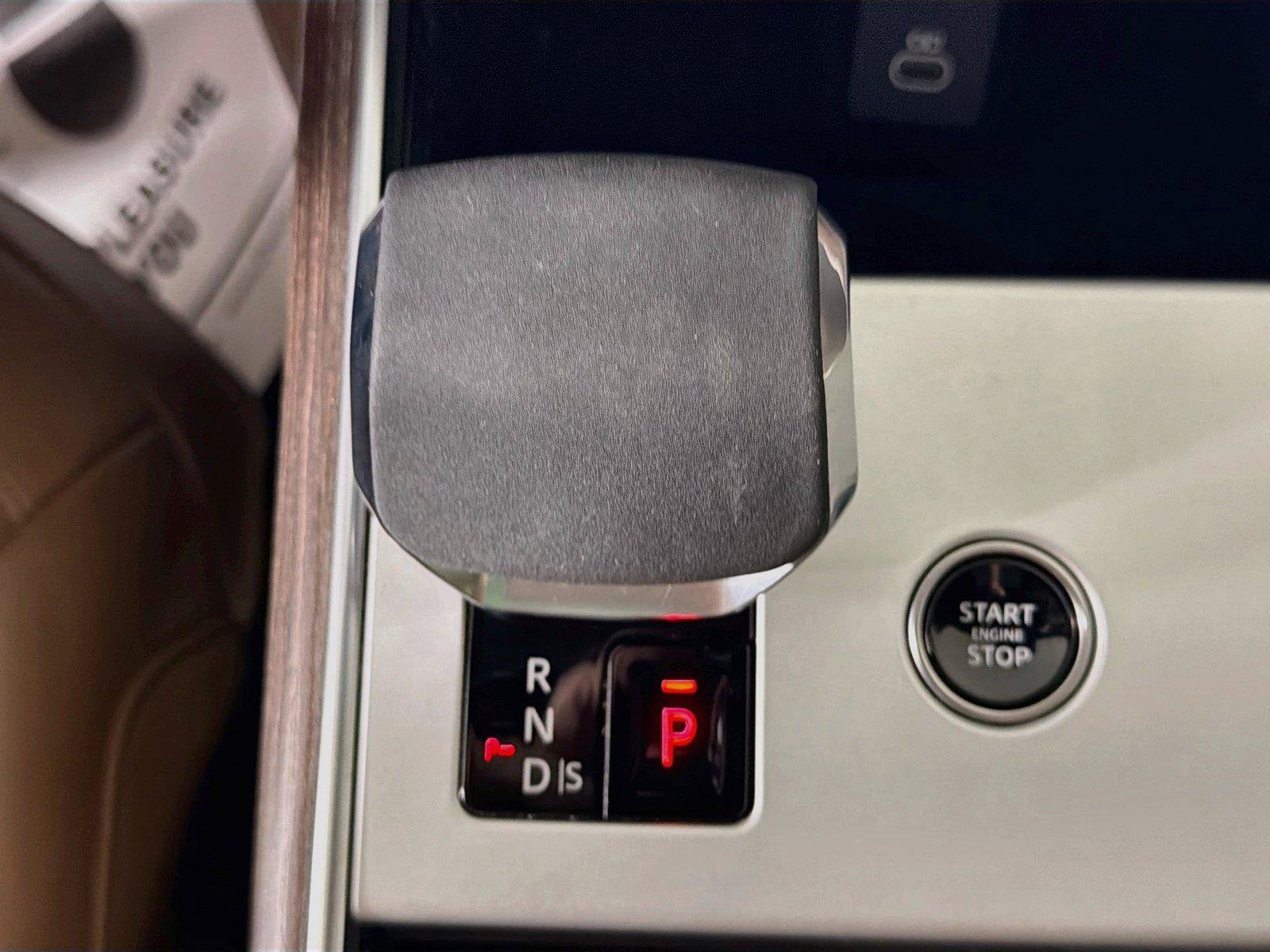 Certified 2024 Land Rover Range Rover SE AWD/4WD image 16
