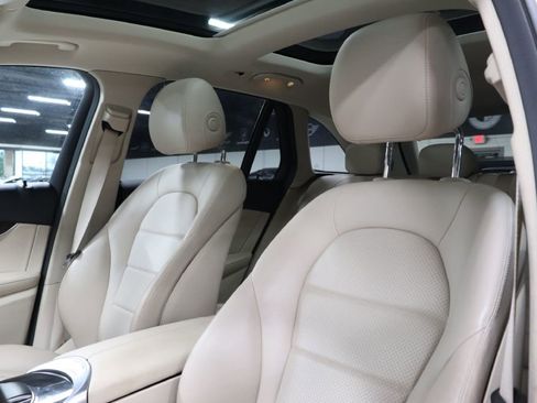 Used 2022 Mercedes-Benz GLC 300 image 11