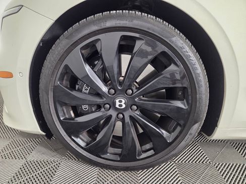 Used 2025 Bentley Continental GTC AWD/4WD image 8