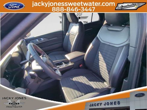 Certified 2025 Ford Explorer ST-Line w/ Premium Package image 11