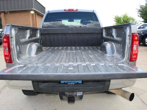 Used 2013 Chevrolet Silverado 2500 LT w/ Custom Sport Truck Package AWD/4WD image 18