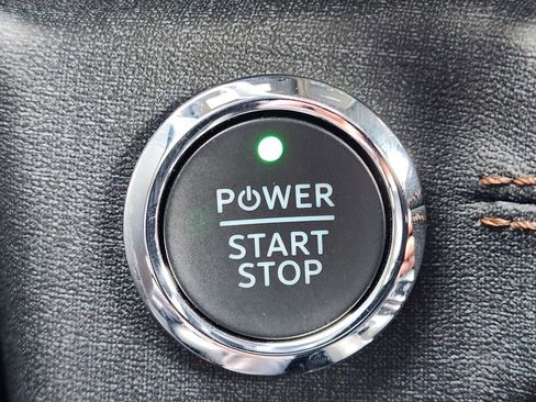 Used 2024 Ford F150 Lightning Lariat image 34