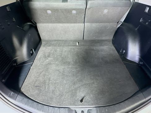 Used 2018 Toyota RAV4 LE image 26