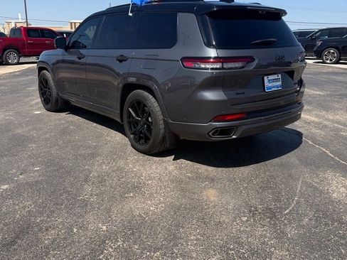 Used 2023 Jeep Grand Cherokee L Summit AWD/4WD image 7