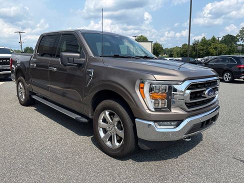 Used 2021 Ford F150 XLT w/ Equipment Group 302A High AWD/4WD image 9