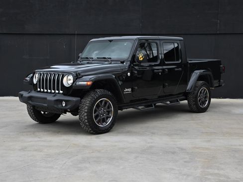 Used 2023 Jeep Gladiator Overland AWD/4WD image 1