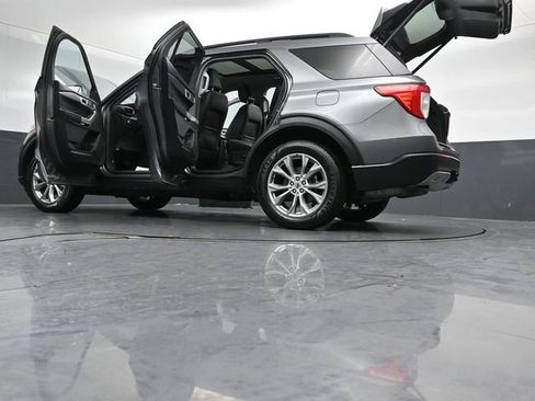 Certified 2023 Ford Explorer XLT w/ Equipment Group 202A AWD/4WD image 59
