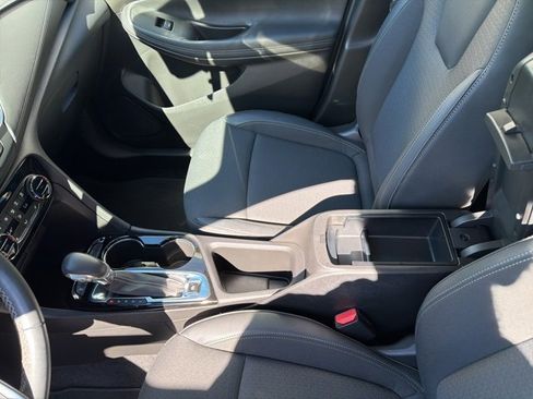 Used 2022 Buick Encore GX Select image 17