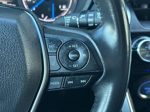 Certified 2022 Toyota Venza XLE image 26