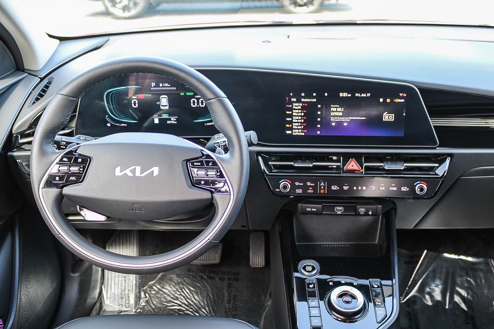 Used 2025 Kia Niro LX FWD image 15