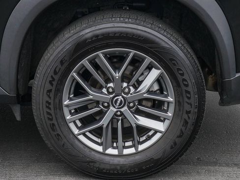 Used 2024 Nissan Rogue S FWD image 12