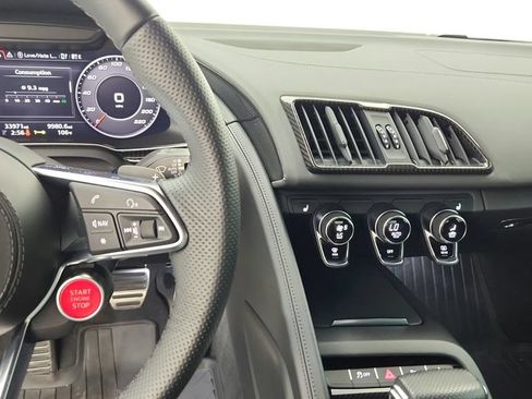 Used 2018 Audi R8 V10 RWD image 20